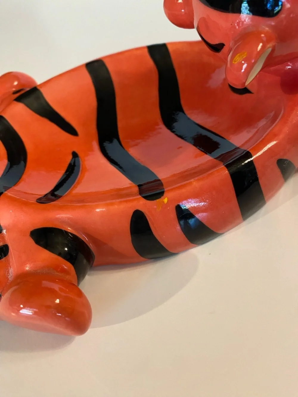 Vintage Disney Tigger Ceramic Soap Dish Trinket Tray Pooh & Friends Hand Painted
